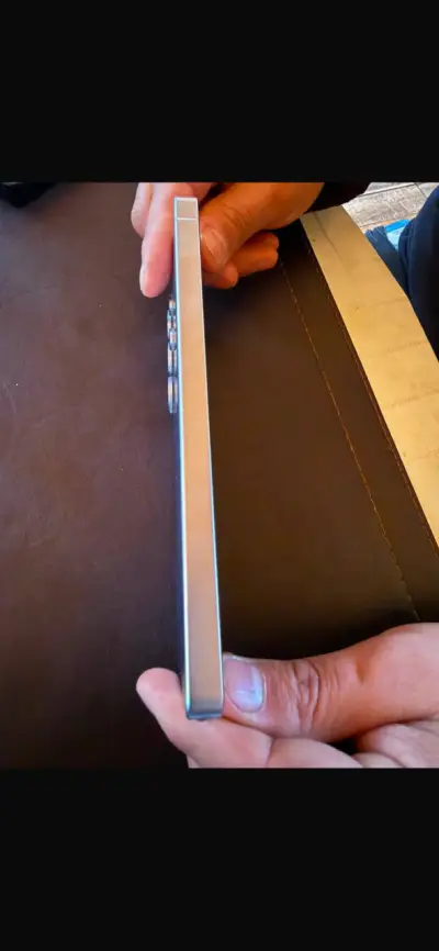 Smartphone Galaxy S25 Ultra con S Pen - miniatura 6