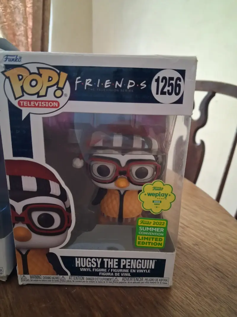 Figuras Funko Pop Friends Gunther y Hugsby - 3