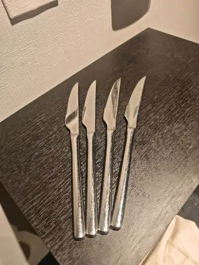 Juego de 4 cuchillos de acero inoxidable completo - miniatura 2