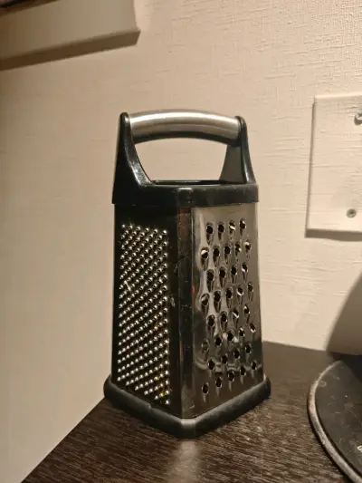 Rallador de Cocina de Acero Inoxidable Ilko - miniatura 1