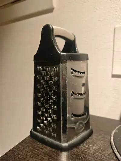 Rallador de Cocina de Acero Inoxidable Ilko - miniatura 2