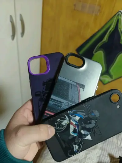 Set de carcasas para iPhone con diseño de autos y motos - miniatura 1