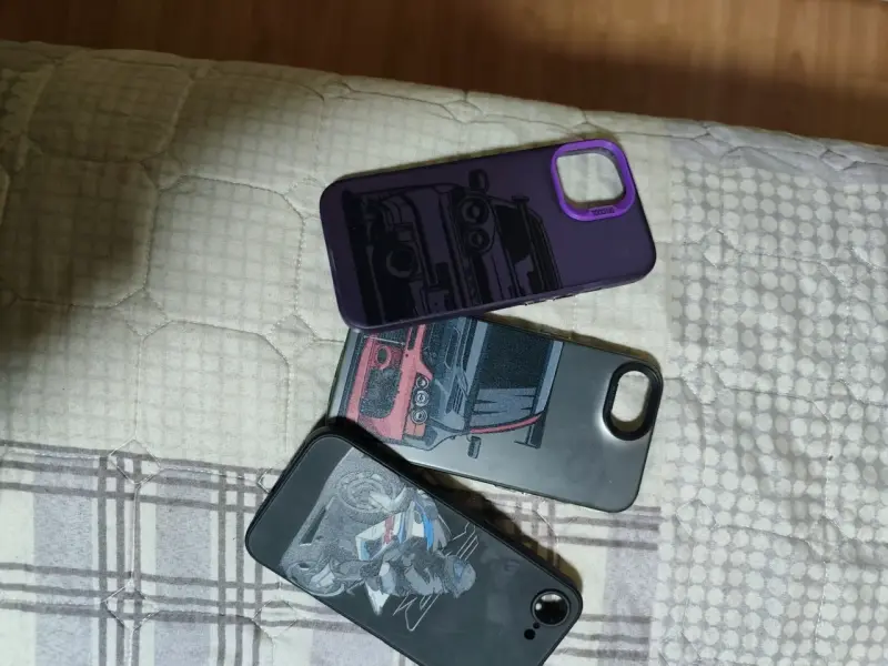 Set de carcasas para iPhone con diseño de autos y motos - 2