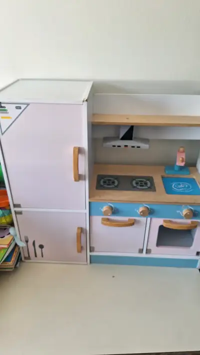 Cocina de juguete de madera para niños - miniatura 1