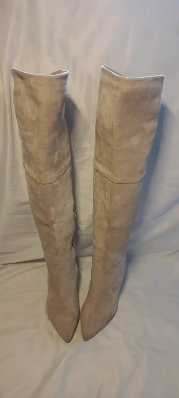 Botas altas de gamuza beige para mujer - 2
