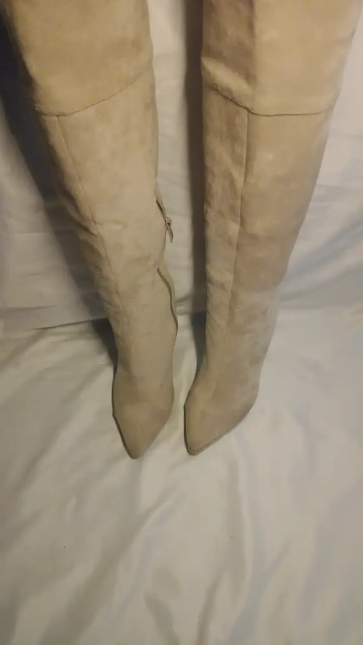 Botas altas de gamuza beige para mujer - 4