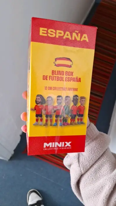 Figura coleccionable Cucurella Blind Box España - miniatura 2