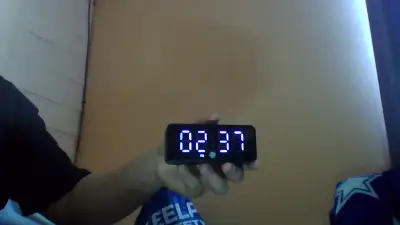 Reloj despertador con pantalla LED con bluetoth - miniatura 1