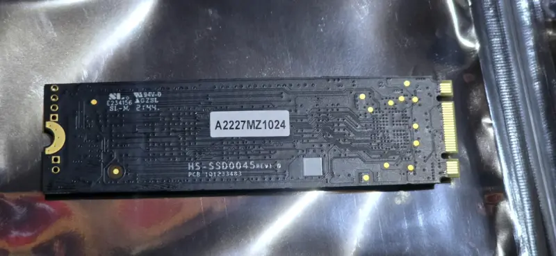 Disco SSD M.2 Hikvision 1024GB - 6
