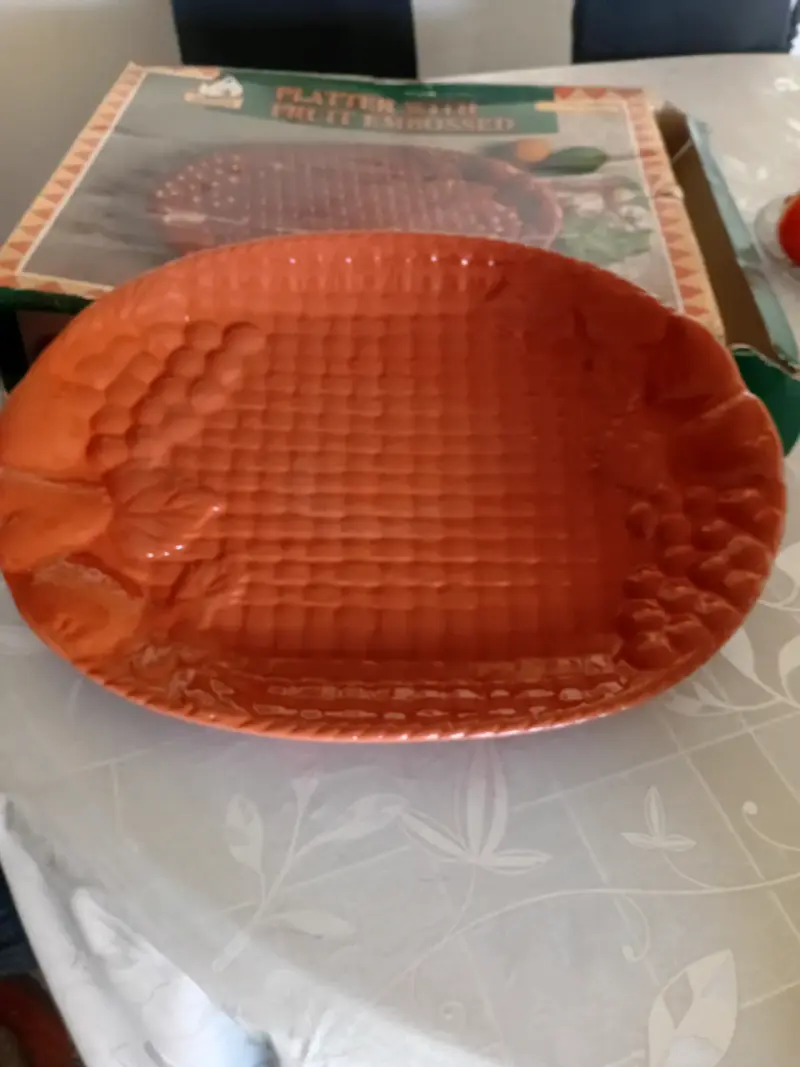 Bandeja de terracota con relieve de frutas - 3