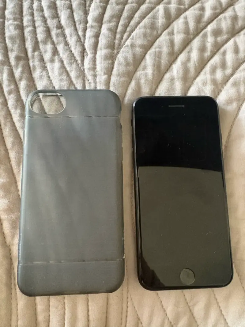 iPhone 7 - 32GB en buen estado con caja original - 2