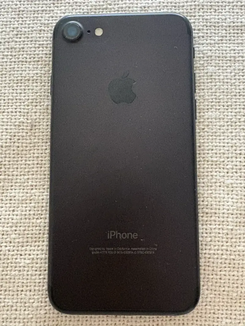 iPhone 7 - 32GB en buen estado con caja original - 3