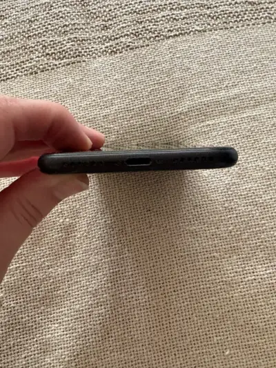 iPhone 7 - 32GB en buen estado con caja original - miniatura 4