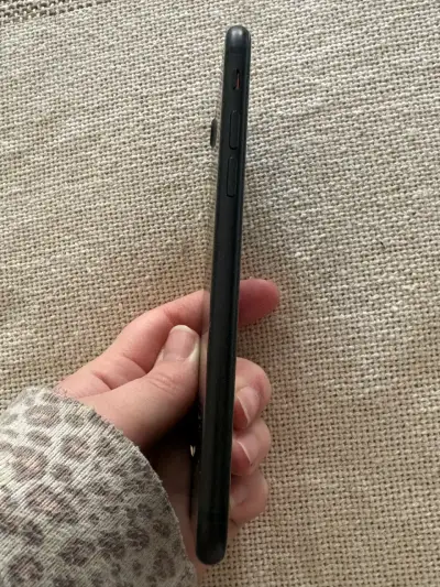 iPhone 7 - 32GB en buen estado con caja original - miniatura 5