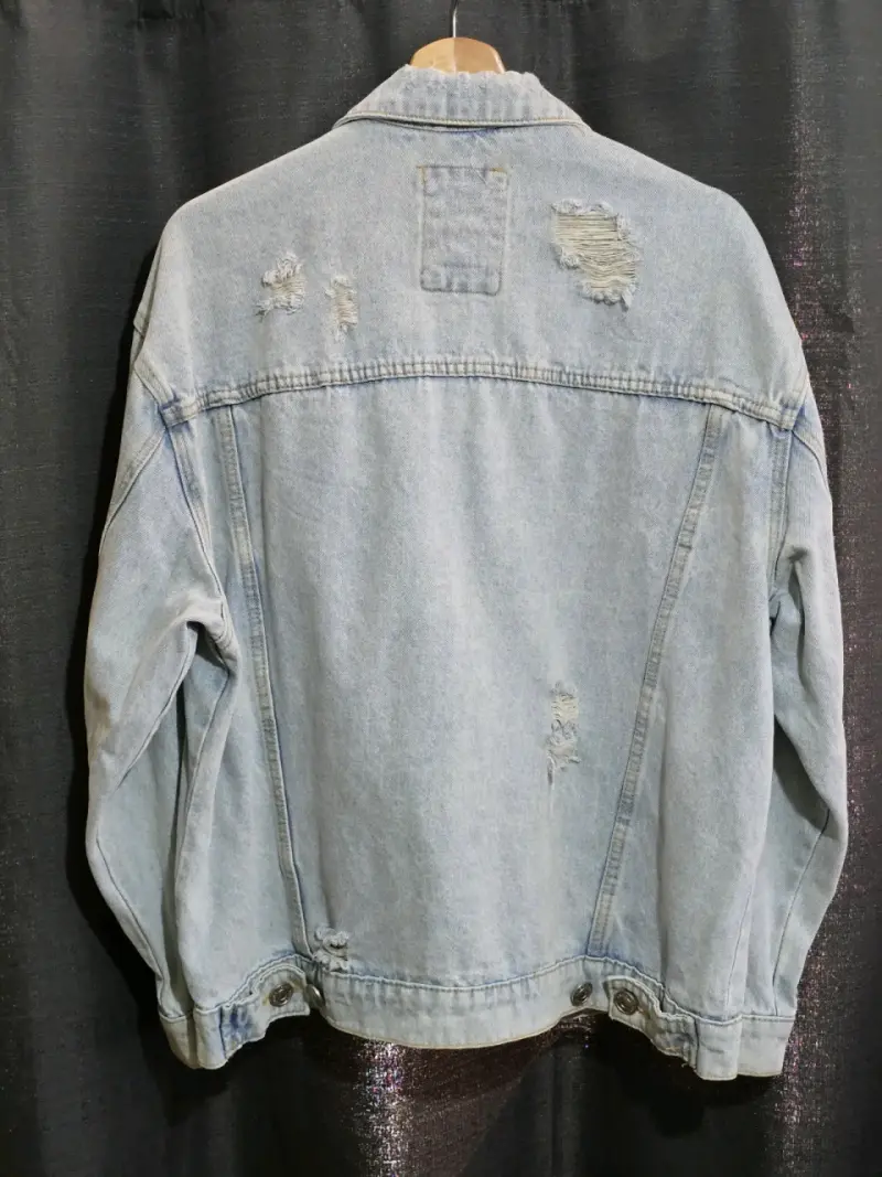Chaqueta de mezclilla desgastada - 2