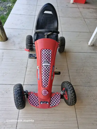 Kart a pedales infantil rojo Rally Prime - miniatura 1