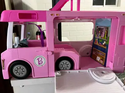 Autocaravana Barbie Dreamcamper 3 en 1 - miniatura 6