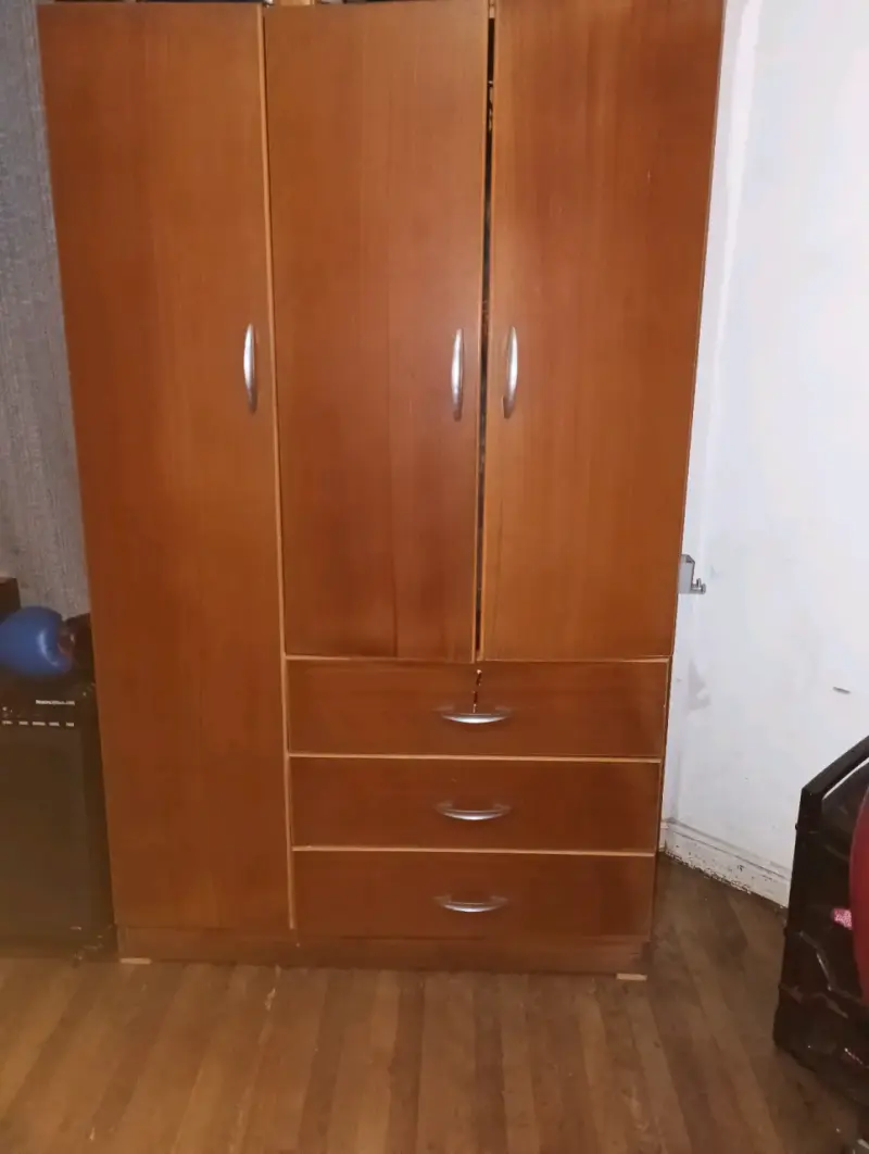 Juego de comedor negro con 4 sillas de madera - 4