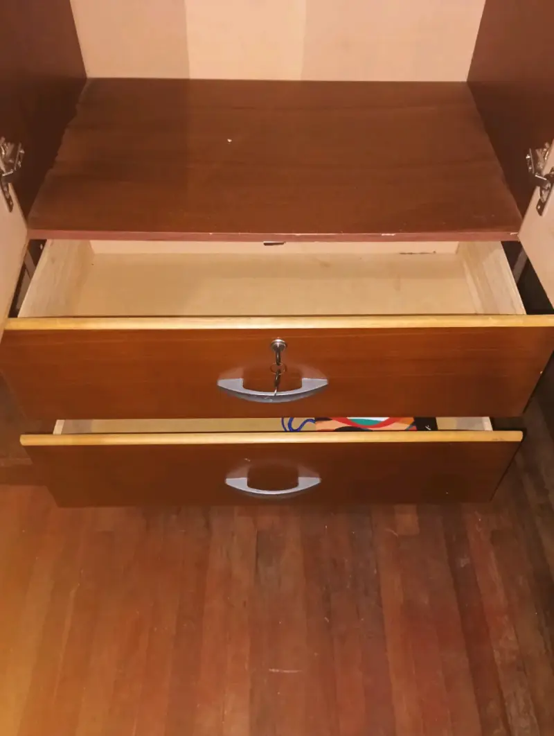 Juego de comedor negro con 4 sillas de madera - 6
