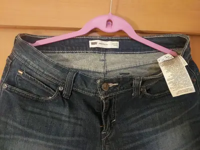Jeans Levi’s Bold Curve- Low Rise Skinny”. - miniatura 4