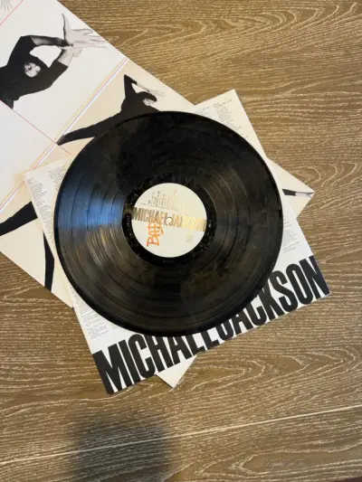Vinilo Michael Jackson Bad en perfecto estado - miniatura 2