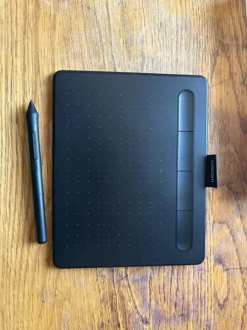 Tableta Gráfica Wacom Intuos con Lápiz - 3