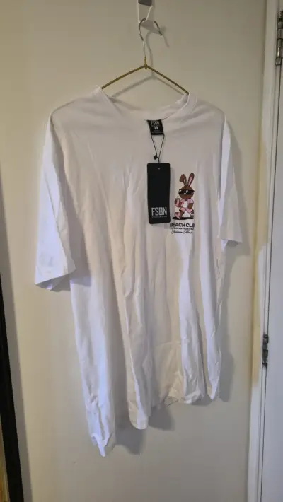 Polera blanca de hombre - miniatura 1