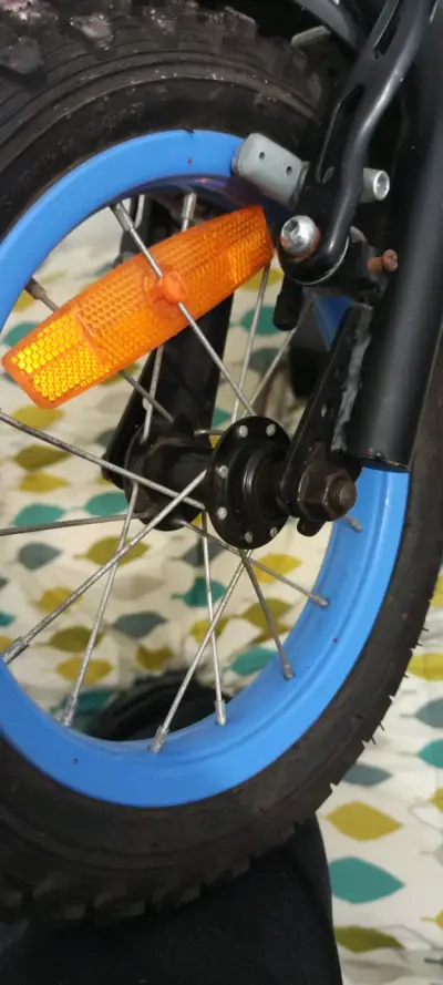 Bicicleta infantil Superman con rueditas - miniatura 6