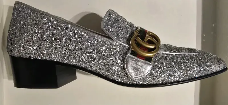 Zapatos Gucci de Mujer Plateados con Brillo - 2