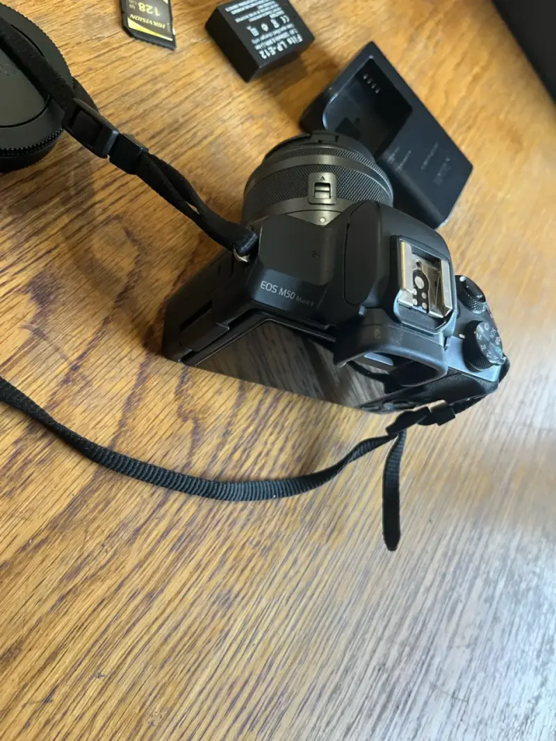 Canon EOS M50 Mark II + accesorios - 3
