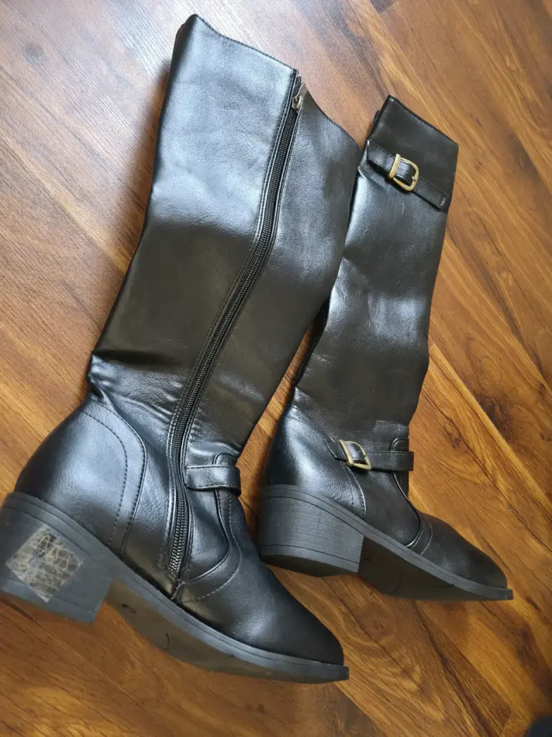Botas de cuero negras con hebillas - 4