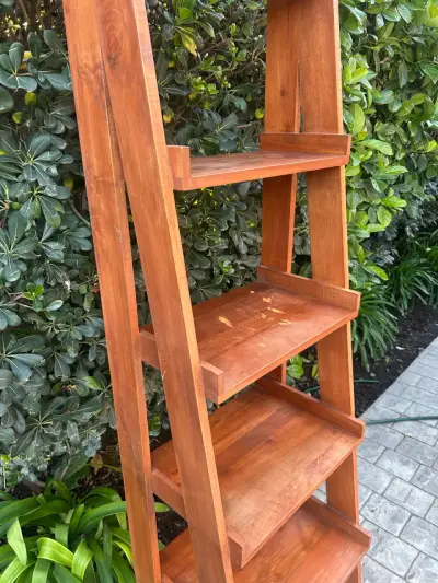 Estantería de madera estilo escalera - miniatura 2