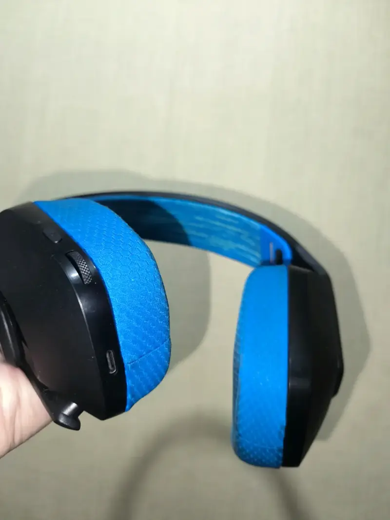 Audífonos inalámbricos Logitech G535 para gaming - 2