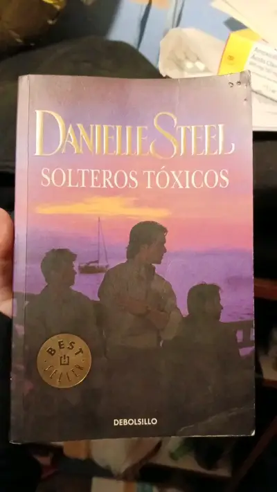 Libro Solteros Tóxicos de Danielle Steel - miniatura 1
