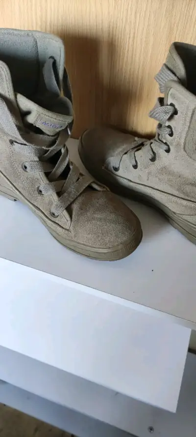 Botas Lacoste - miniatura 3
