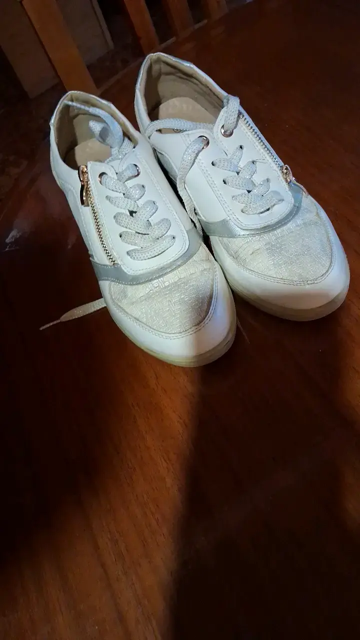 Zapatillas blancas con cierre lateral para mujer - 2