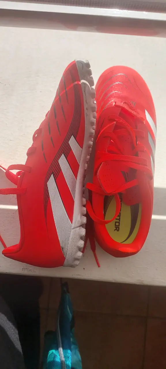 Zapatillas de fútbol Adidas Predator rojas - 2
