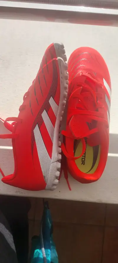 Zapatillas de fútbol Adidas Predator rojas - miniatura 2
