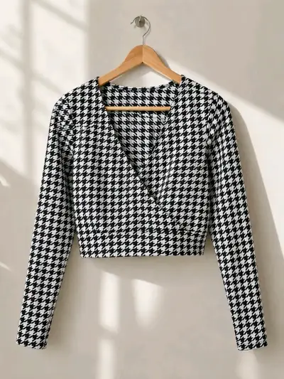 Top cruzado blanco y negro con estampado formal - miniatura 1