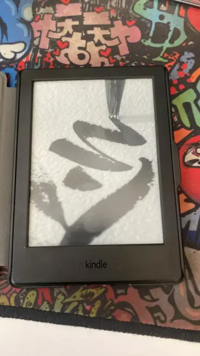 Kindle 8ª Generación con Funda Van Gogh - miniatura 1