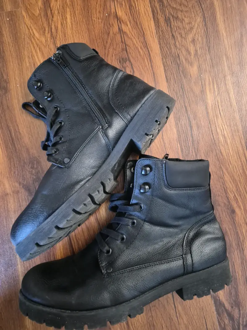 Botas de cuero negro con cierre lateral - 2