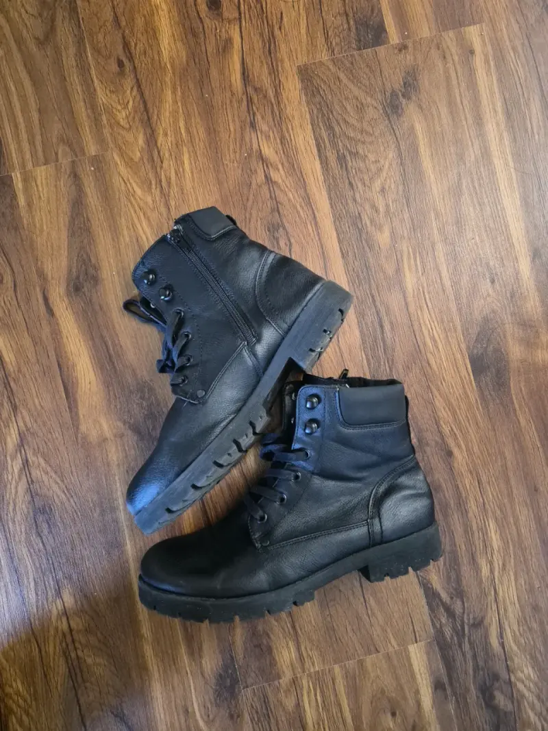 Botas de cuero negro con cierre lateral - 3