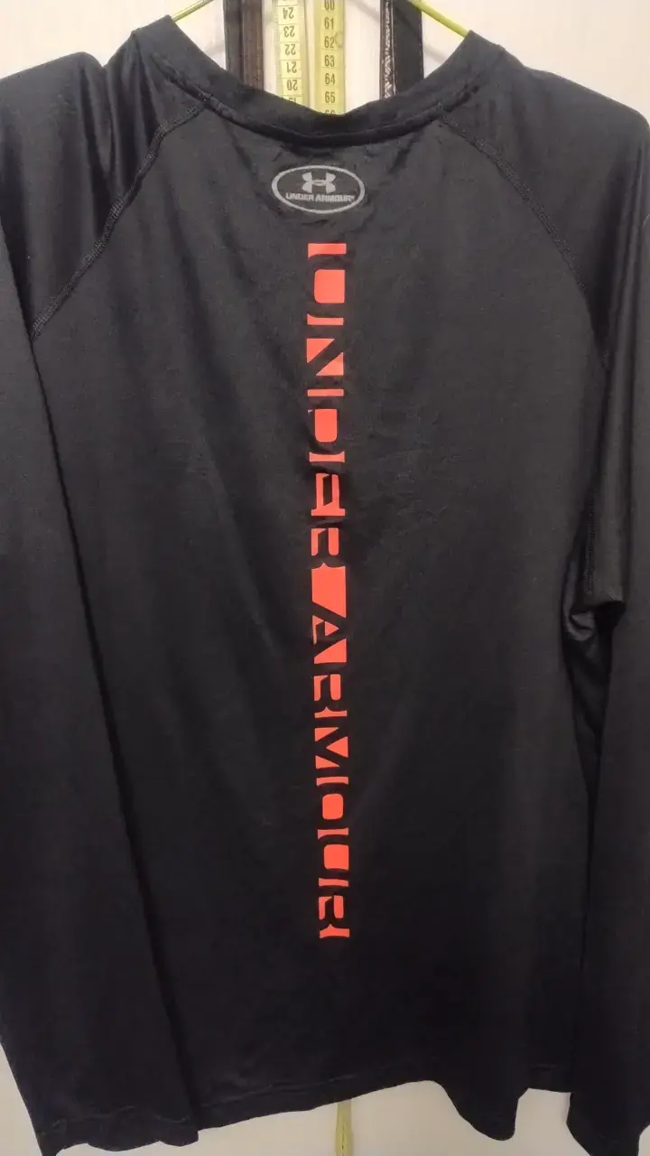 Polera  deportiva gris para hombre - 2