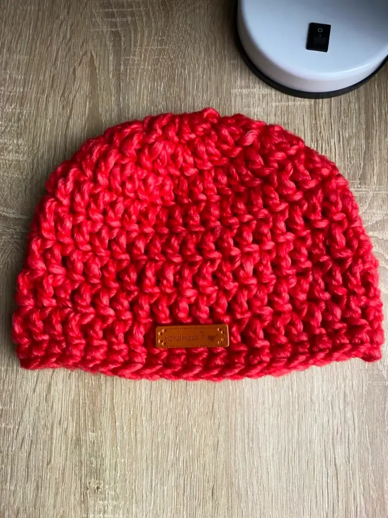 Gorro tejido a mano rojo para invierno - 2
