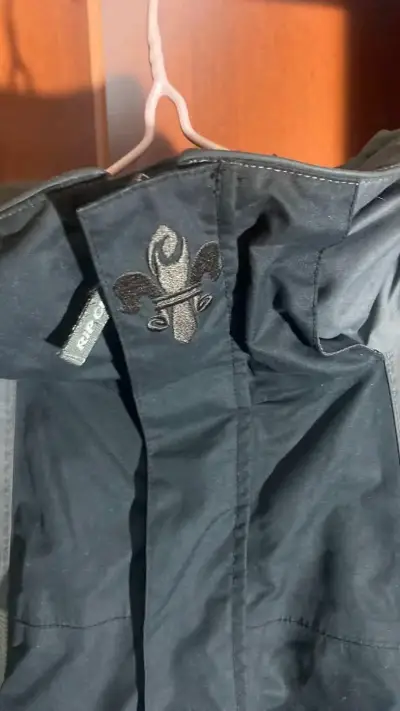 Chaqueta Rip Curl impermeable negra y gris - miniatura 4