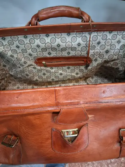 Bolso de viaje de cuero vintage marrón - miniatura 6