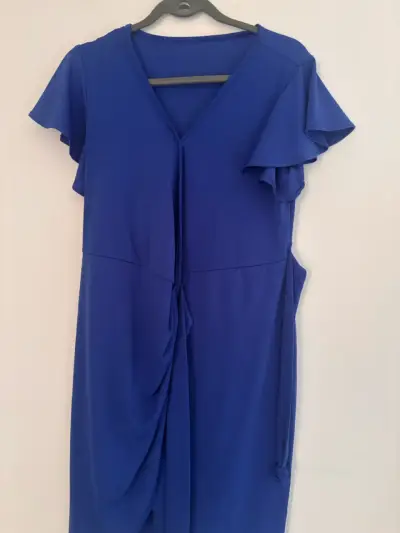 Vestido azul con mangas volantes - miniatura 5