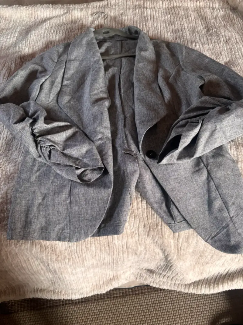 Blazer gris para mujer en buen estado - 2