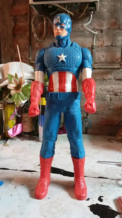 Figura de acción Capitán América grande - miniatura 1