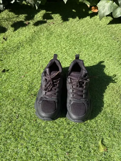 Zapatillas deportivas negras para mujer - miniatura 1